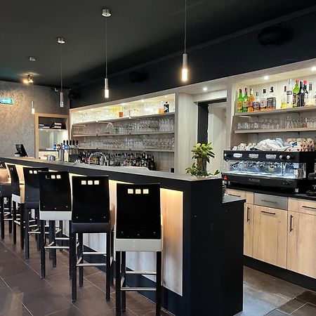 Hotel Restaurant Le Paris Mondorf-les-Bains Bagian luar foto